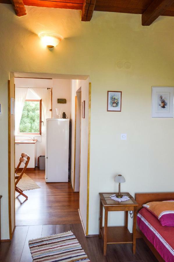 Apartment Zoja Pinezići المظهر الخارجي الصورة